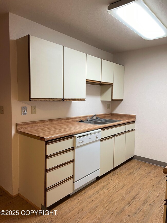 Building Photo - 3560 W Dimond Blvd