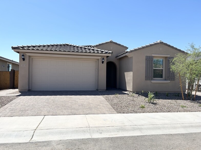 Building Photo - 13531 W Calle de Baca