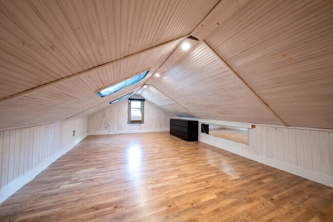 Building Photo - 14510 Gleason Lake Dr