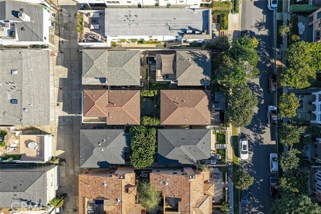 Building Photo - 435 Dahlia Ave