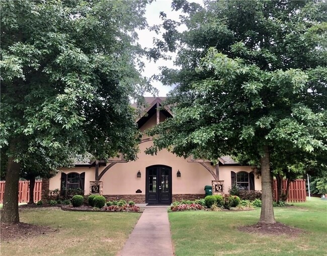 Building Photo - 1051 Hunters Pointe