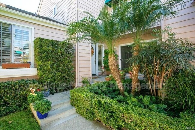 Primary Photo - 34 Lakefront