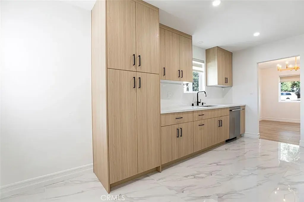 Building Photo - 4825 Angeles Crest Hwy