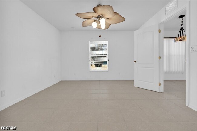 Building Photo - 2610 40th St W