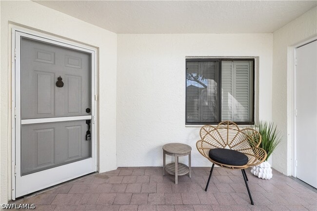 Building Photo - 565 Beachwalk Cir