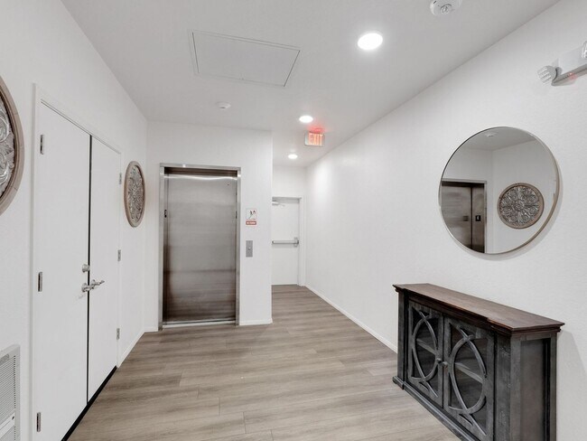 Building Photo - Charming 3BR Condo in Flagstaff