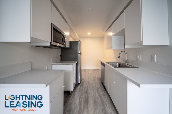 Building Photo - 1203 Kings Rd