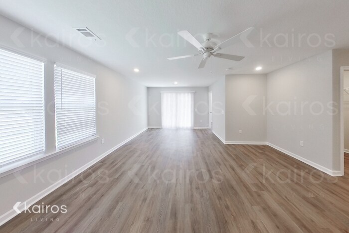 Building Photo - 18 Camper Cir