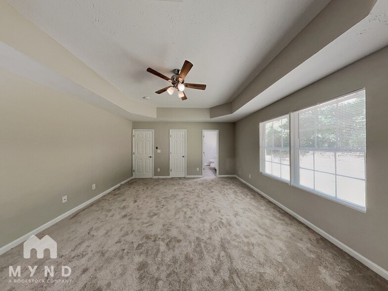 Building Photo - 305 Carter Ave