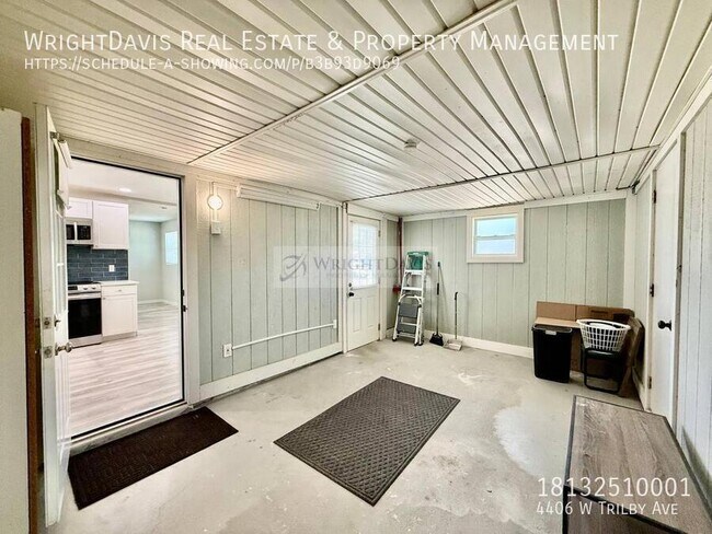 Building Photo - 4406 W Trilby Ave
