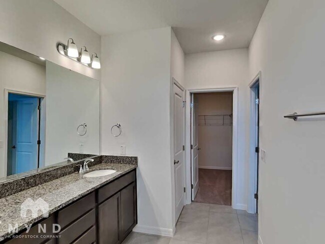 Building Photo - 830 MIDDLETON ST