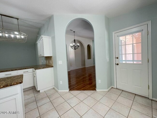 Building Photo - 3876 Camino del Vara