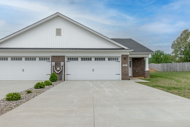 Building Photo - 307 Breckinridge Cir