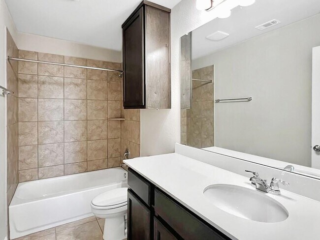 Building Photo - 2145 Arendale Dr