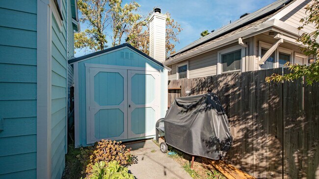 Building Photo - Charming 4-bedroom 3bath home near Suisun ...