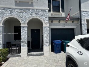Building Photo - 13383 SW 287th Ter