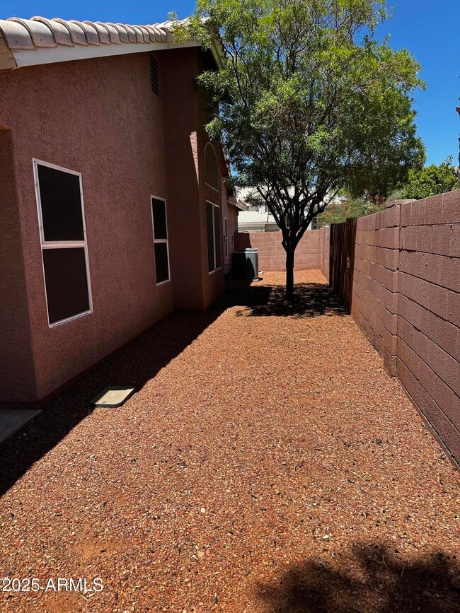 Building Photo - 6273 W Louise Dr