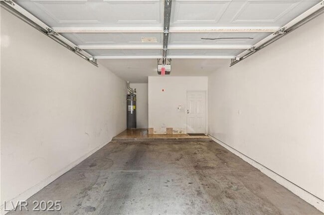 Building Photo - 5855 Valley Dr