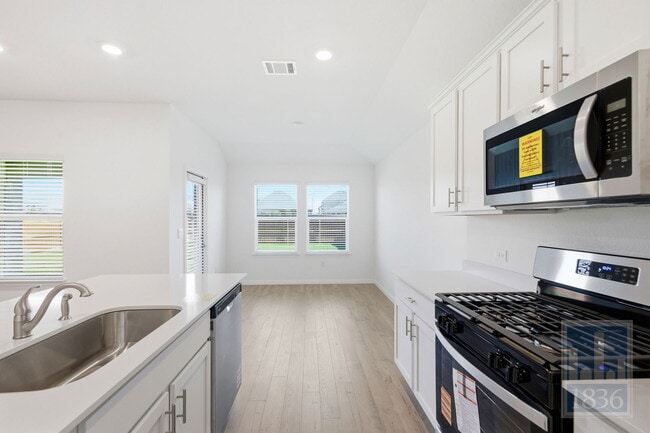 Building Photo - 1832 Buntline Hitch Dr