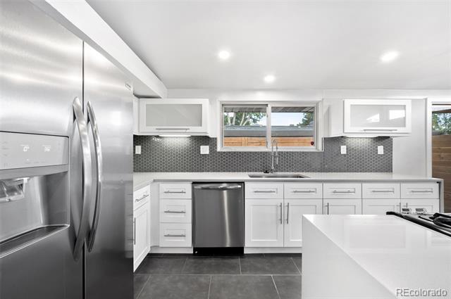 Building Photo - 2465 S Newton St