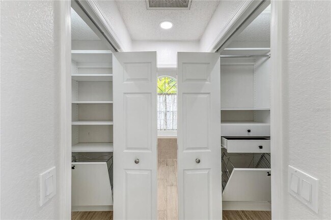 Building Photo - 7445 Mengi Cir