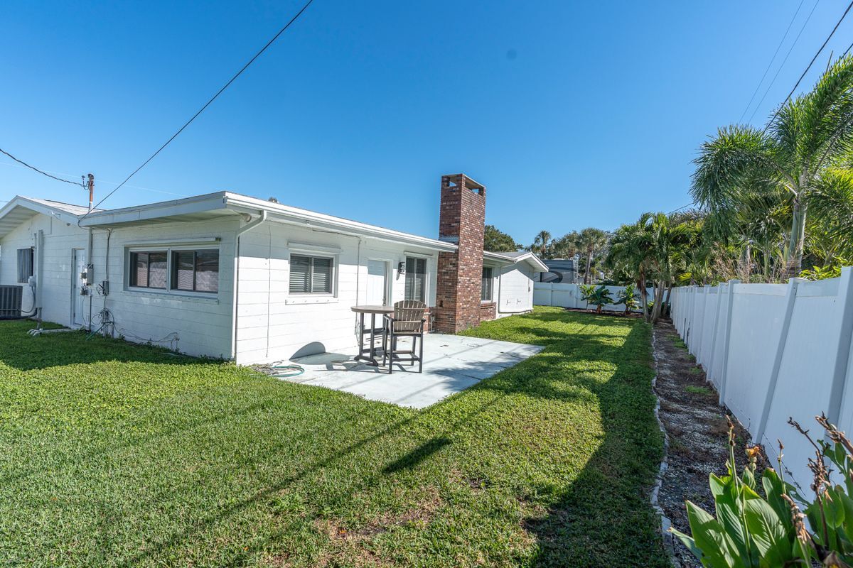 Building Photo - 4000 49th Ave S