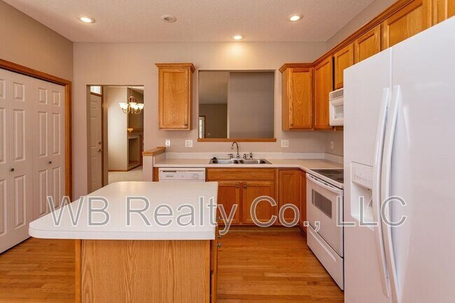 Building Photo - 7725 Wistful Vista Dr