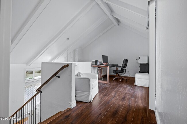 Building Photo - 7118 E Buena Terra Way