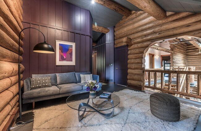 Building Photo - 263 E Villanova Rd