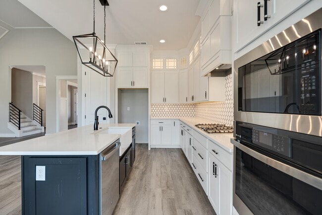 Building Photo - 5046 Jon Oak Dr