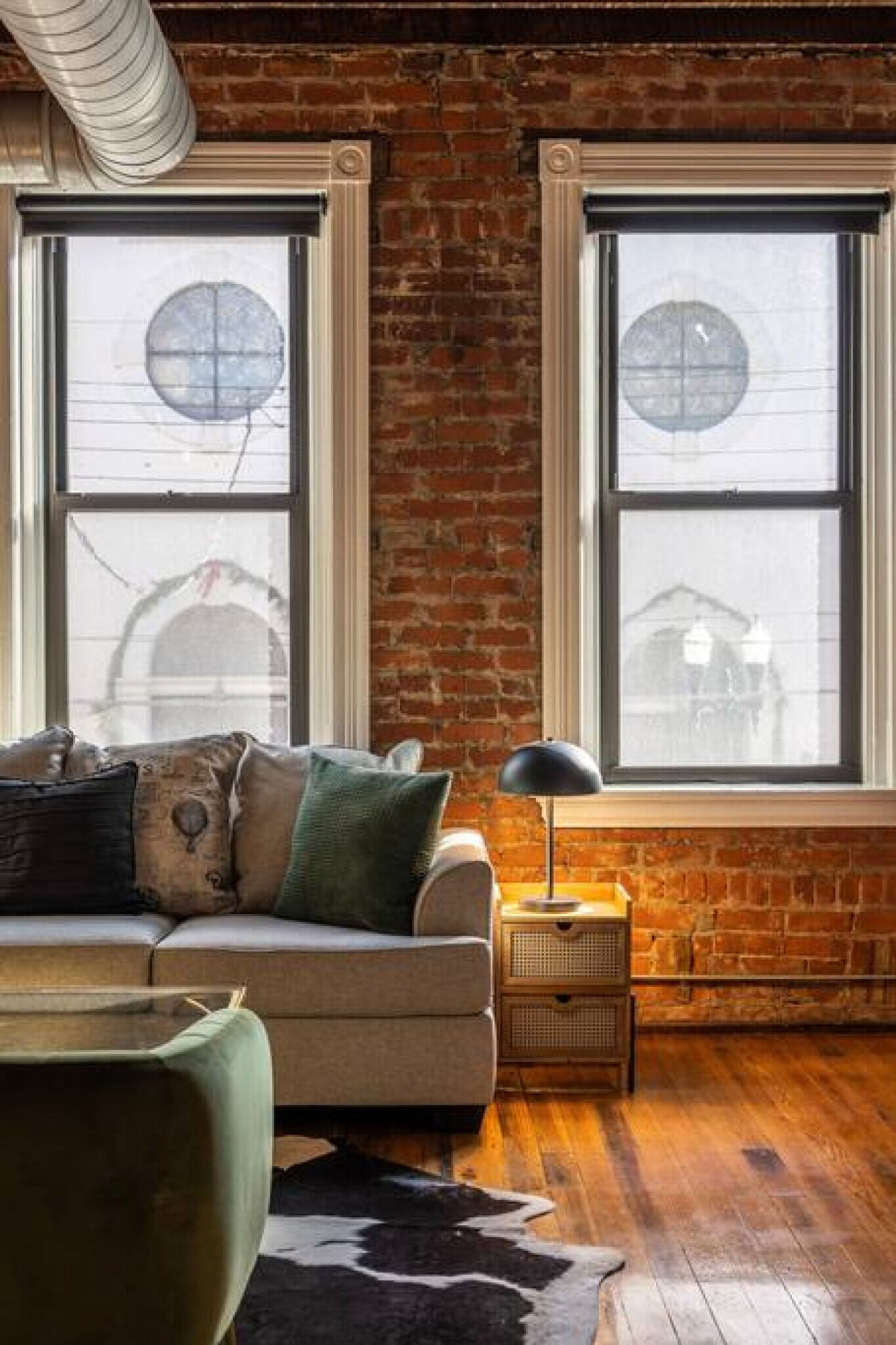 Building Photo - 120 E 13th St