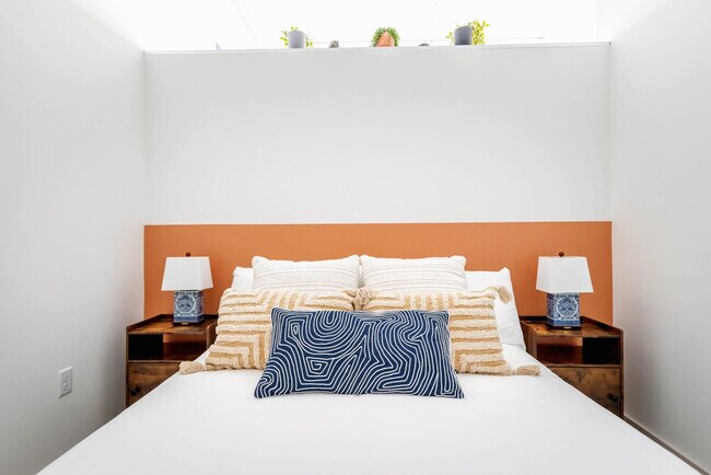 Building Photo - 516 Lea Ave