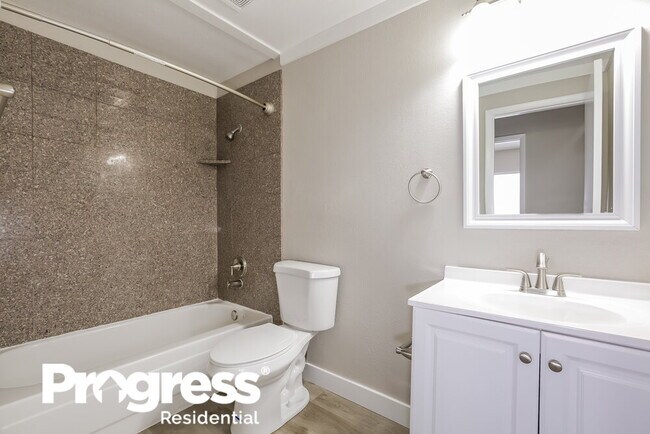 Building Photo - 5797 Goodsprings Ct