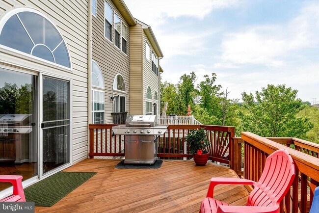 Building Photo - 2372 Battery Hill Cir