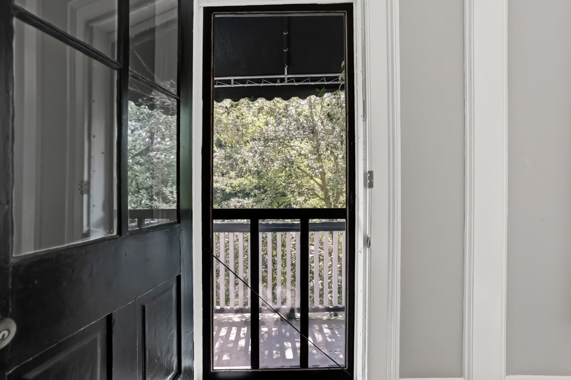 Building Photo - 403 Tattnall St