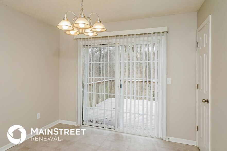 Building Photo - 6526 Bridle View Cir