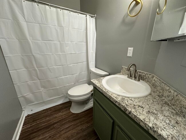 Building Photo - 2924 Woodrich Dr
