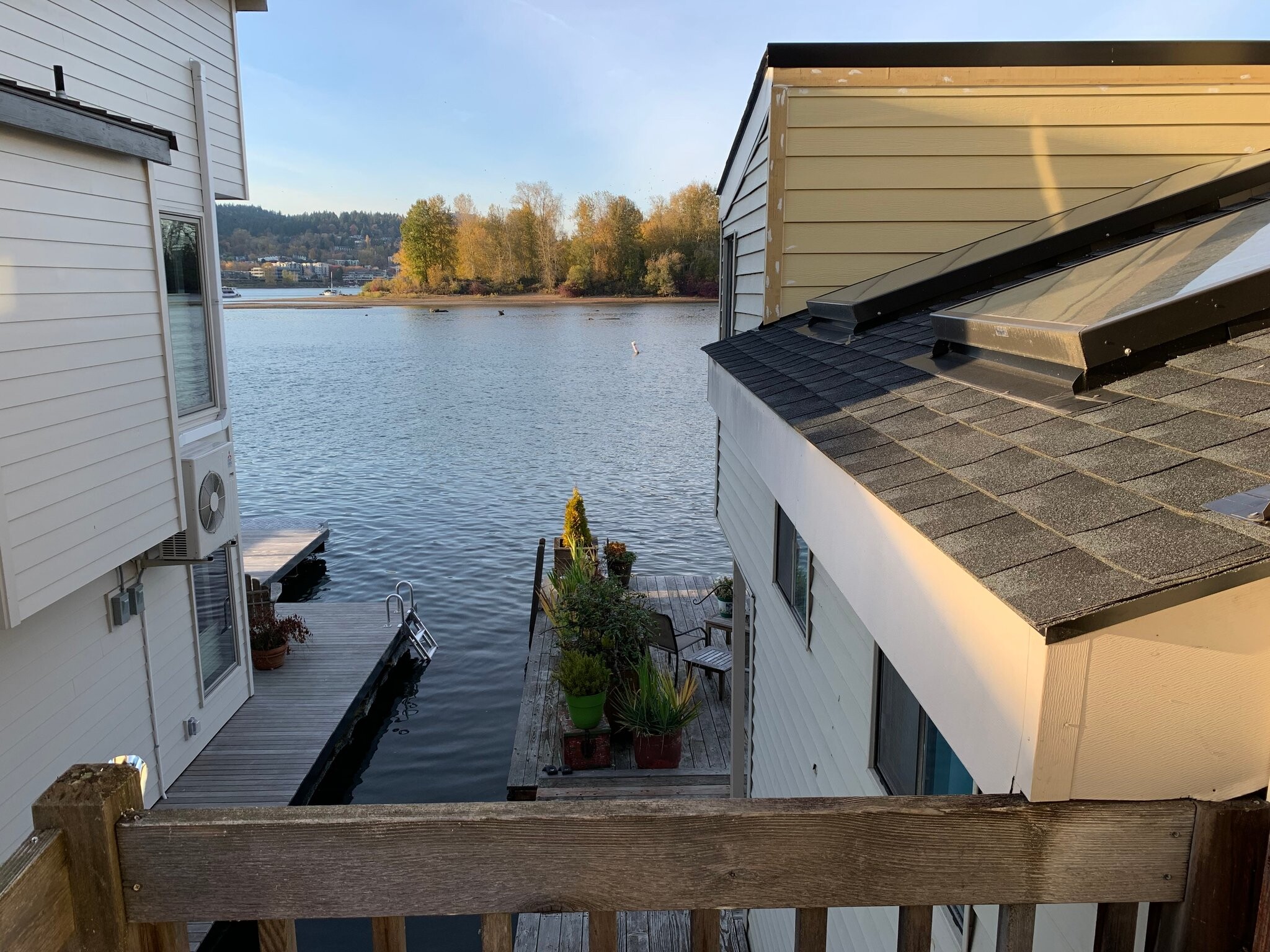 Building Photo - 2901 SE Oaks Park Way