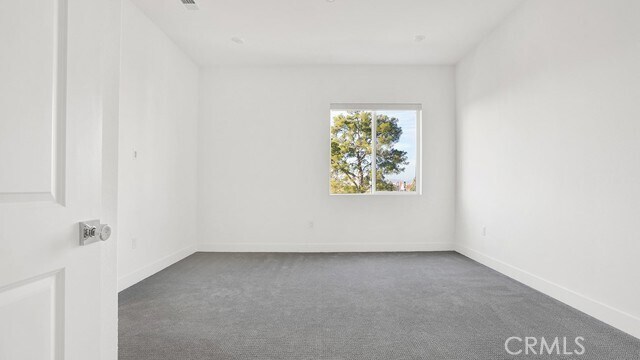 Building Photo - 401 Junco