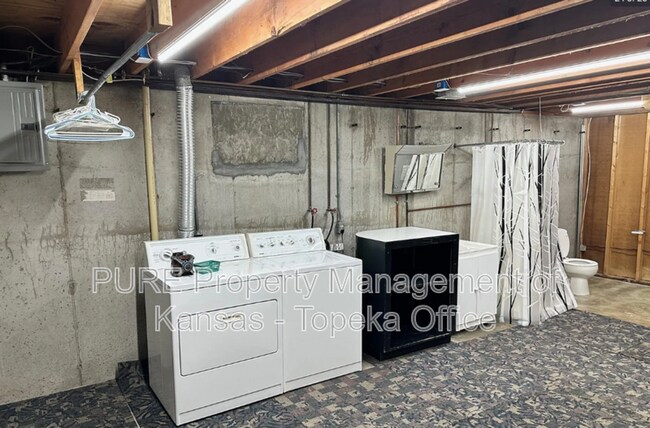 Building Photo - 5216 SW 33rd St