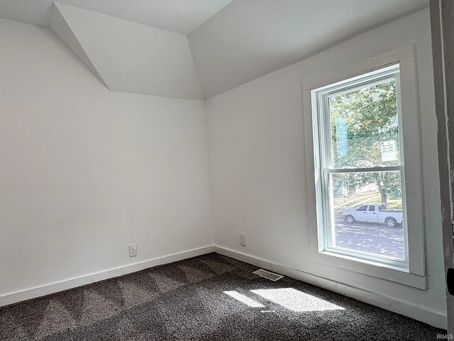 Building Photo - 733 S Armstrong St