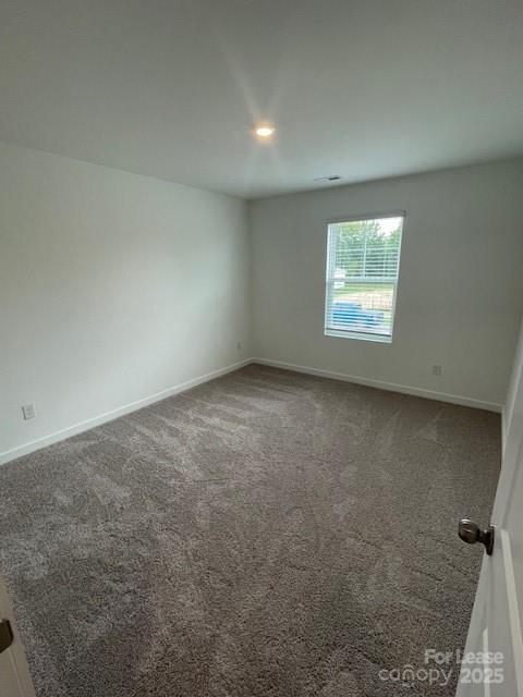 Building Photo - A charming house with 5 beds and 3 baths i...