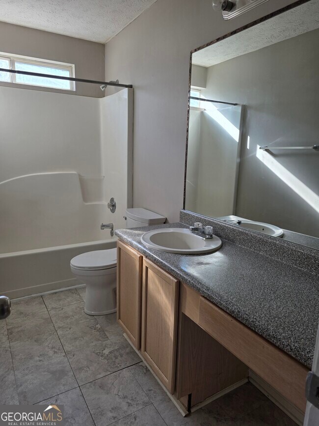 Building Photo - 1411 Diamond Key