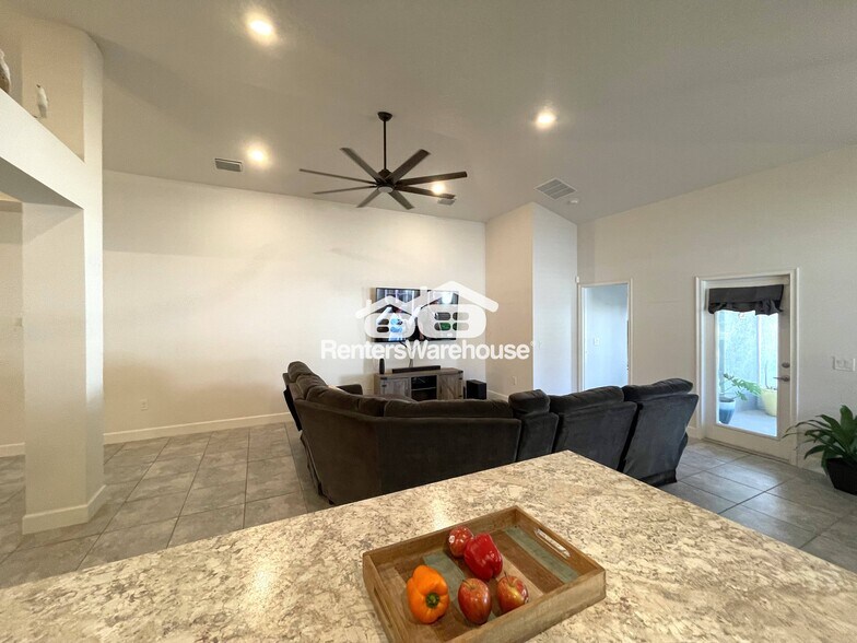 Building Photo - 11819 Sutter Gate Loop