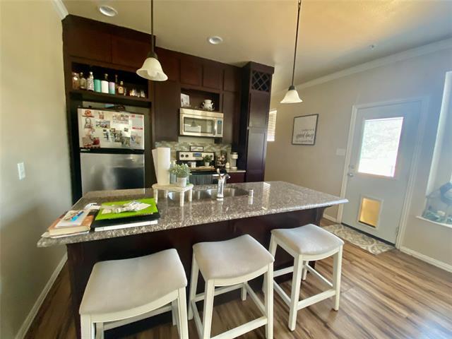 Building Photo - 290 Country Ridge Rd