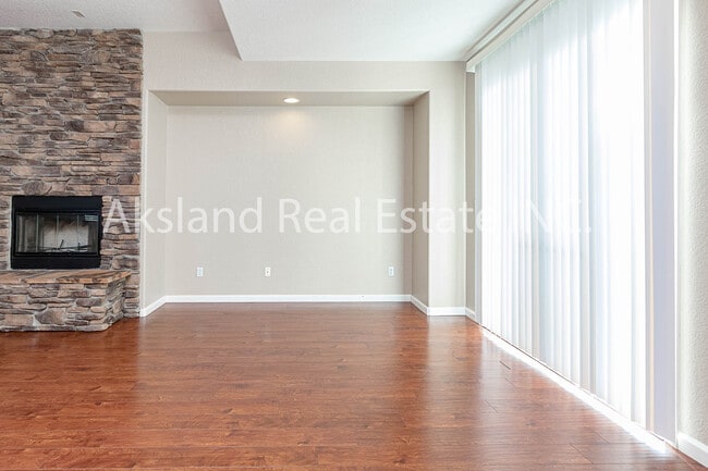 Building Photo - 936 Heartland Dr