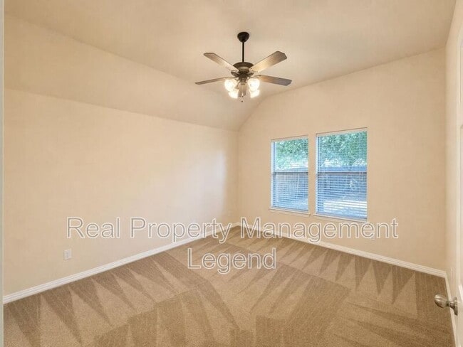 Building Photo - 304 Blythe Bridge Dr