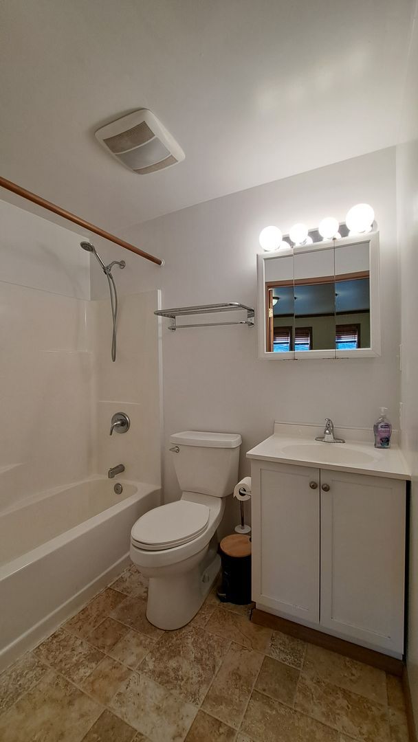Building Photo - 1 Bedroom Rambler in Mannette