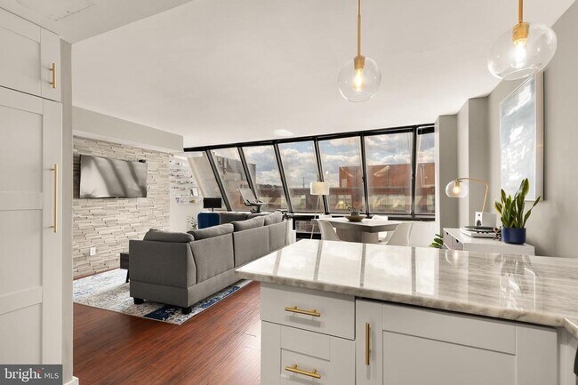 Building Photo - 1245 13th St NW