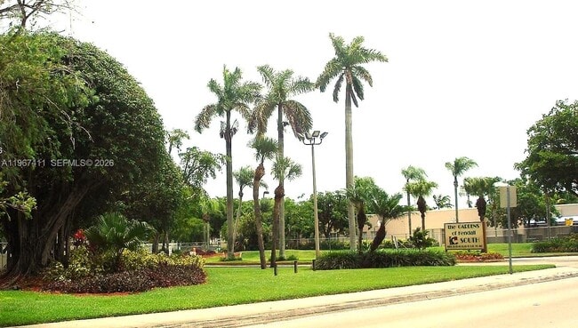 Building Photo - 10875 SW 112th Ave